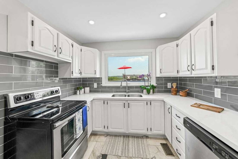 122 Fenelon Dr, Kawartha Lakes, K0M 1G0 | Image 3