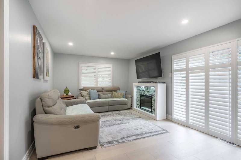 53 Third Rd E, Hamilton, L8J 3J5 | Image 2