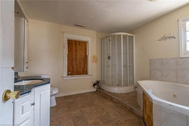 331 Fielden Ave, Port Colborne, L3K4T8 | Image 3