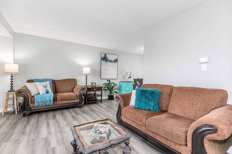 110 Leeson St S, East Luther Grand Valley, L9W-5Y6 | Image 3