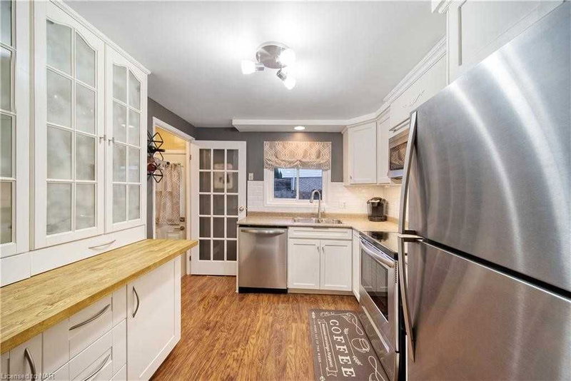 6 Bardadyn Crt, St. Catharines, L2N 6R2 | Image 3