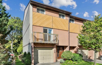 Townhouse sold at 19-445 Stone Church Road, Hamilton, Ontario, L9B2L5 - Falkirk - MLS: X5424115