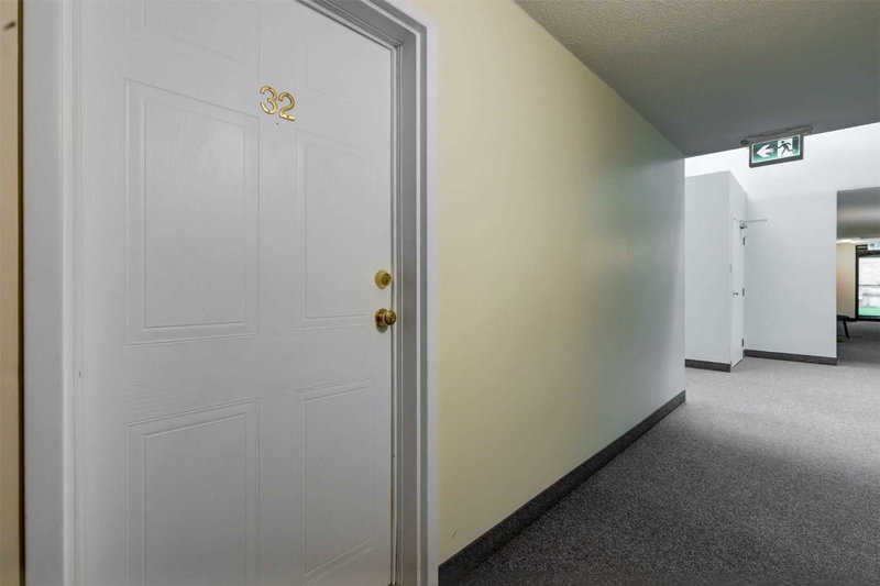 32 - 36 Champlain Cres, Peterborough, K9L1T1 | Image 2