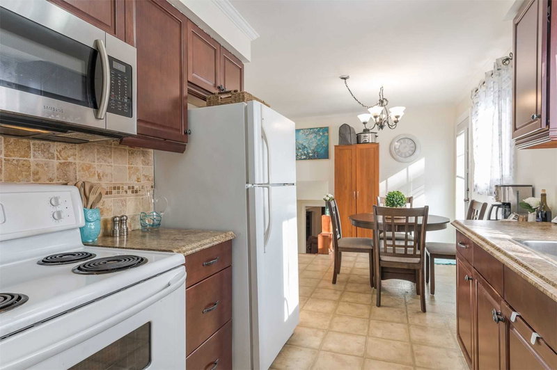 1140 Whitefield Dr, Peterborough, K9J 7P5 | Image 3