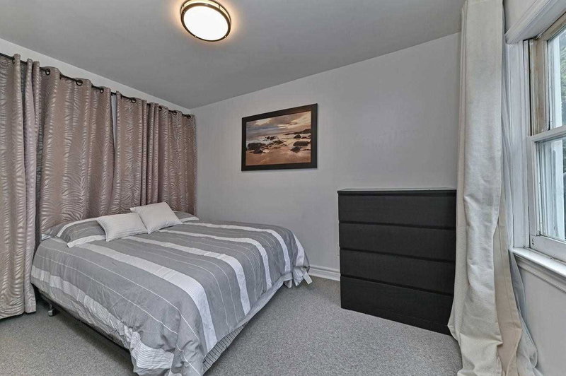 120 Second Ave E, Shelburne, L9V 3A7 | Image 2