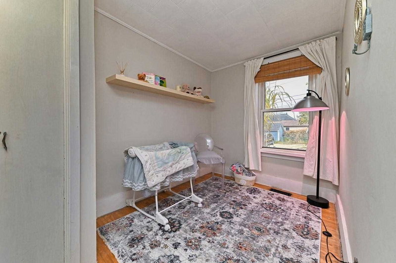 120 Second Ave E, Shelburne, L9V 3A7 | Image 3