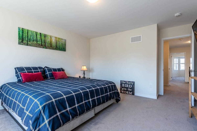 32 Mccargow Dr, Haldimand, N3W 0C3 | Image 2