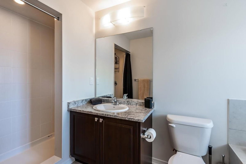 32 Mccargow Dr, Haldimand, N3W 0C3 | Image 3