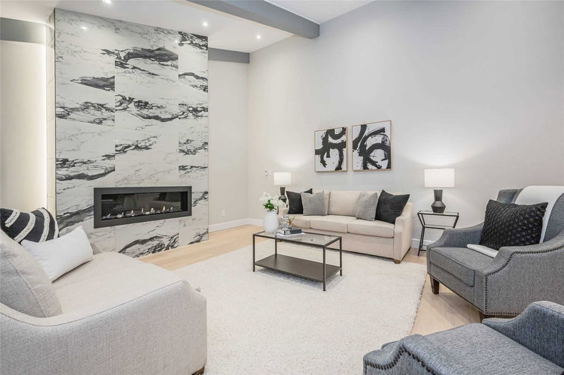 239 Corrie Cres, Waterloo, N2L 5W3 | Image 2