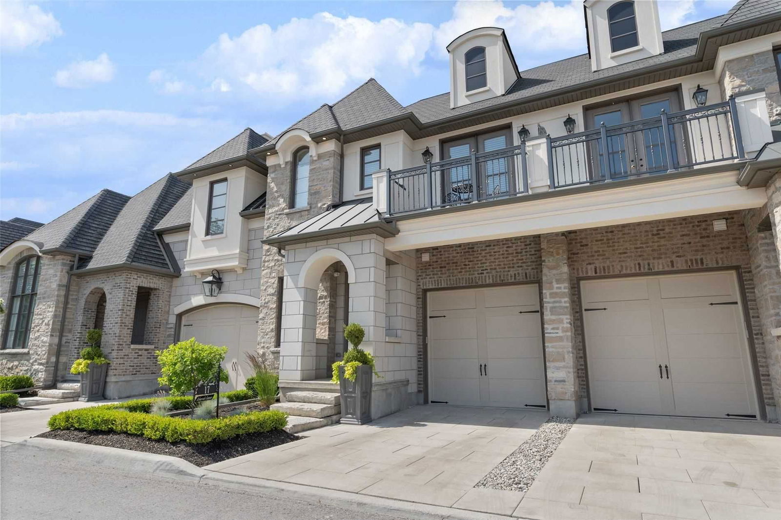 Townhouse sold at 7-6-17 Arbour Vale Common, St. Catharines, L2T 4C5 - MLS: X5439962