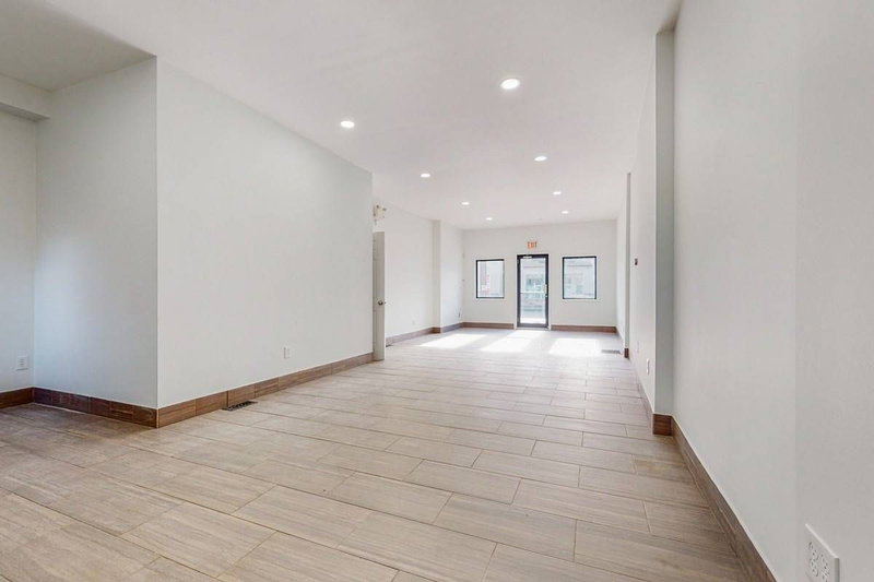 1439 Main St E, Hamilton, L8K1C4 | Image 3