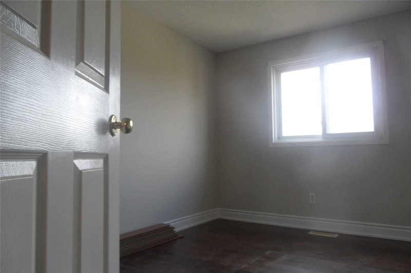 135 Activa Ave, Kitchener, N2E3T3 | Image 2