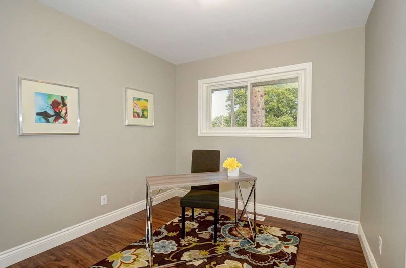 28 Hoffman St, Kitchener, N2M 3M7 | Image 3