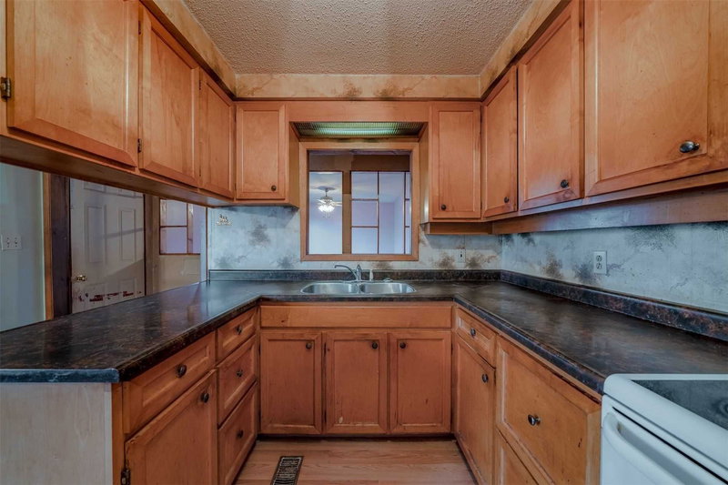 2250 Hwy 124, Whitestone, L4M 1E7 | Image 3