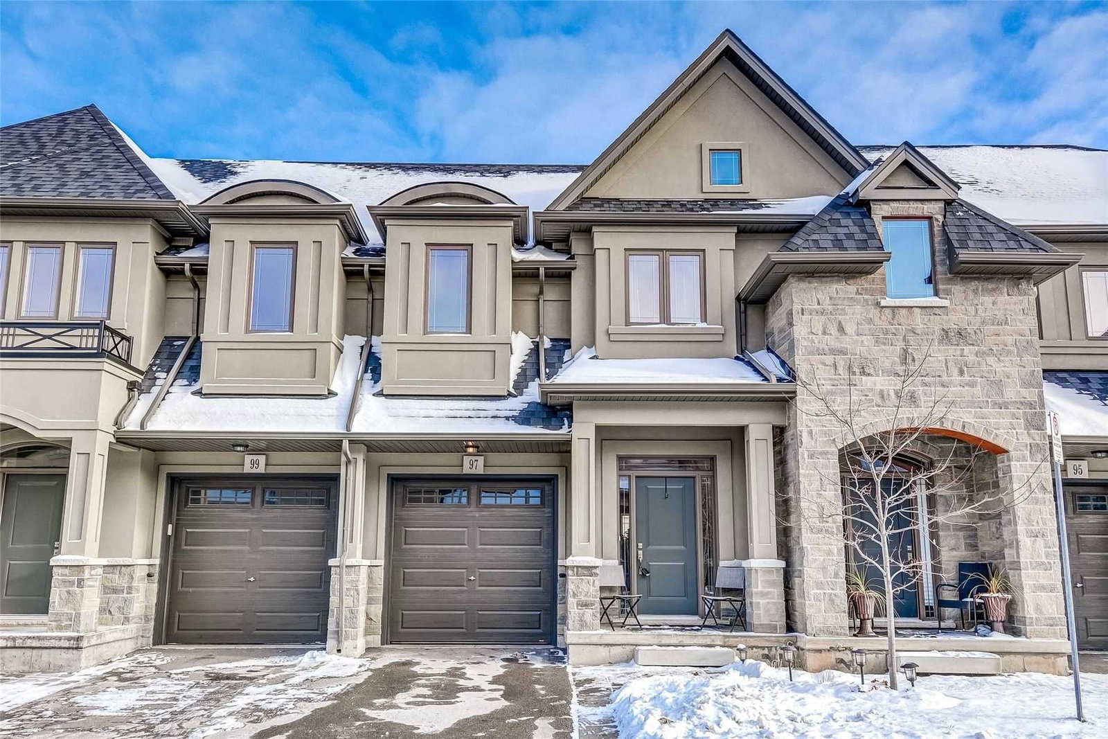 Townhouse sold at 97 Sonoma Valley Crescent, Hamilton, Ontario, L9B 0J3 - Mewburn - MLS: X5464831