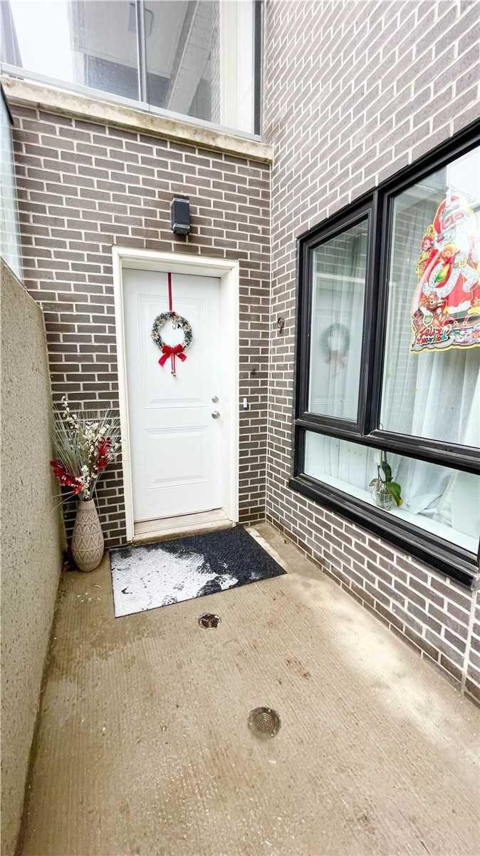 Townhouse sold at 9A-1430 Highland Road, Kitchener, N2N 0C3 - MLS: X5470583