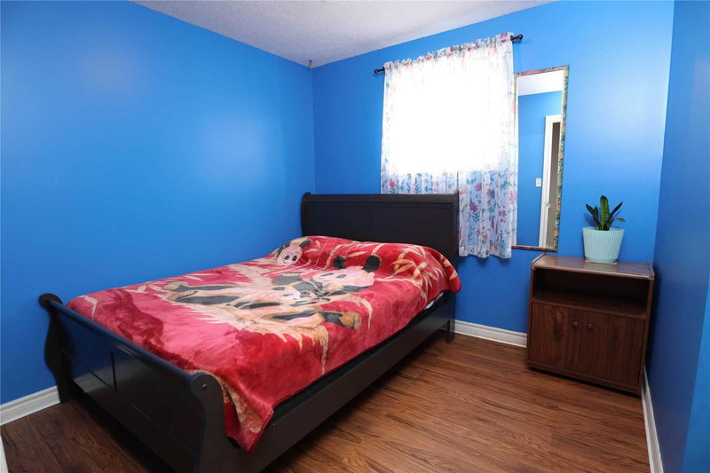 347 Keewatin Ave, Kitchener, N2B 3W2 | Image 2