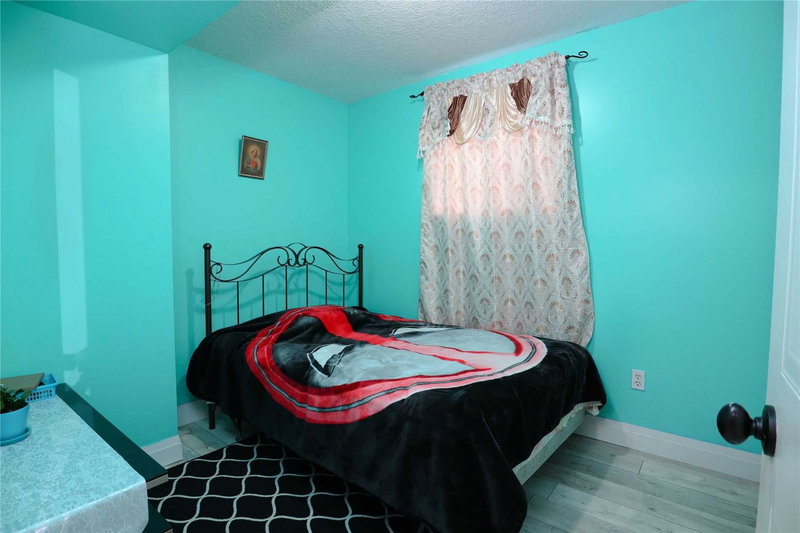 347 Keewatin Ave, Kitchener, N2B 3W2 | Image 3