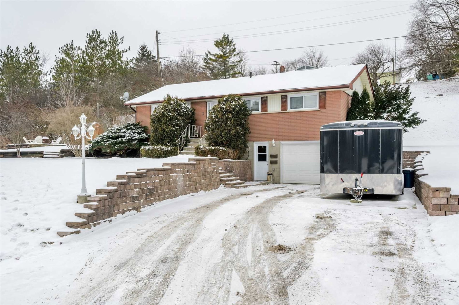 Detached House sold at 1 Maryvale Road, Douro-Dummer, Ontario, K9L 1G2 - Rural Douro-Dummer - MLS: X5472691