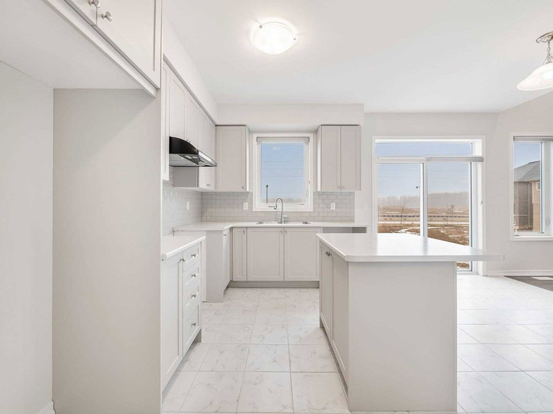 139 Munro Circ, Brantford, N3T 5L5 | Image 3