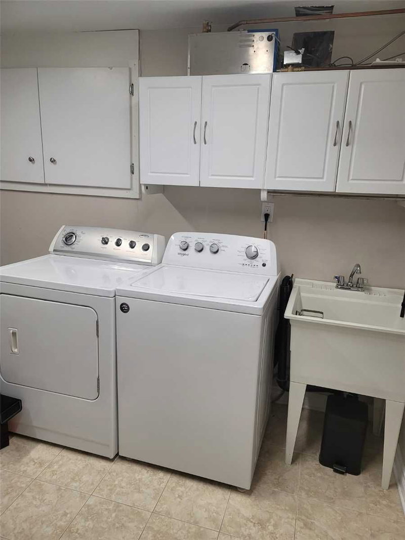 Lower - 90 Mountain Ave N, Hamilton, L8G3P7 | Image 2