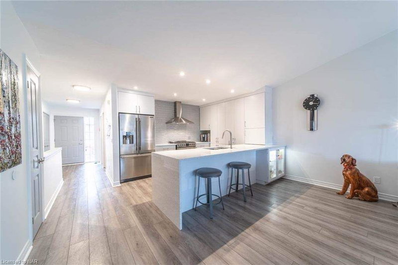 9 - 660 Albert St, Fort Erie, L2A6R7 | Image 2