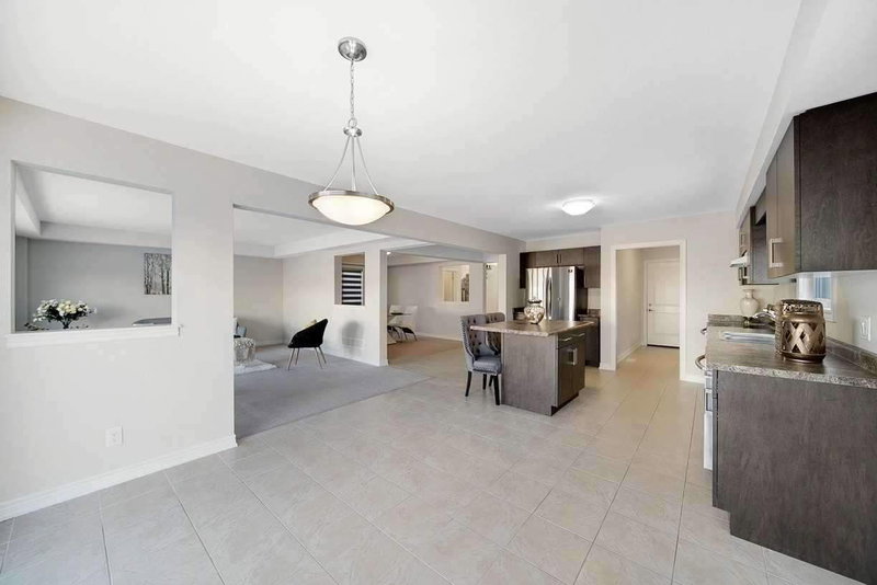 328 Julia Dr, Welland, L3C 0G7 | Image 2