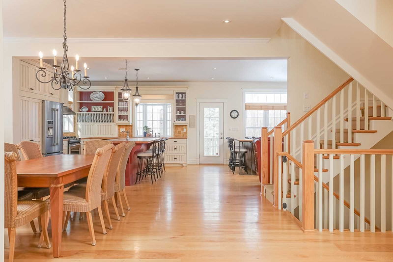 156 Snowbridge Way, Blue Mountains, L9Y 0V1 | Image 3