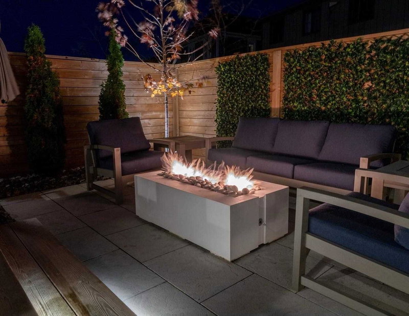 345 Yellow Birch Cres, Blue Mountains, L9Y 0R4 | Image 2