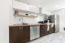 7 Woodvalley Crt, Hamilton, L9B 0A | Image 2