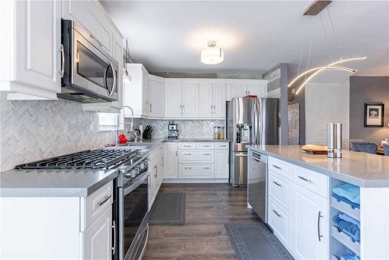 365 Beach Blvd, Hamilton, L8H 6W6 | Image 2