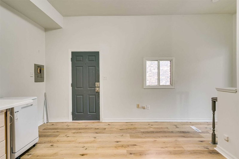 363 Barton St E, Hamilton, L8L 2X8 | Image 2