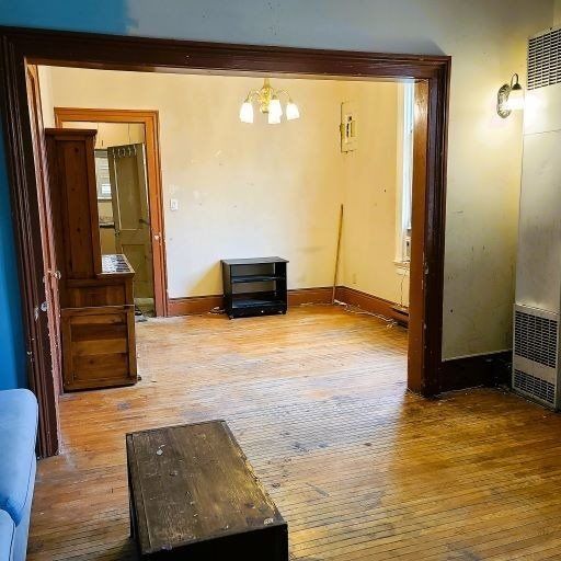 8 Elizabeth St, St. Catharines, L2R2L1 | Image 2