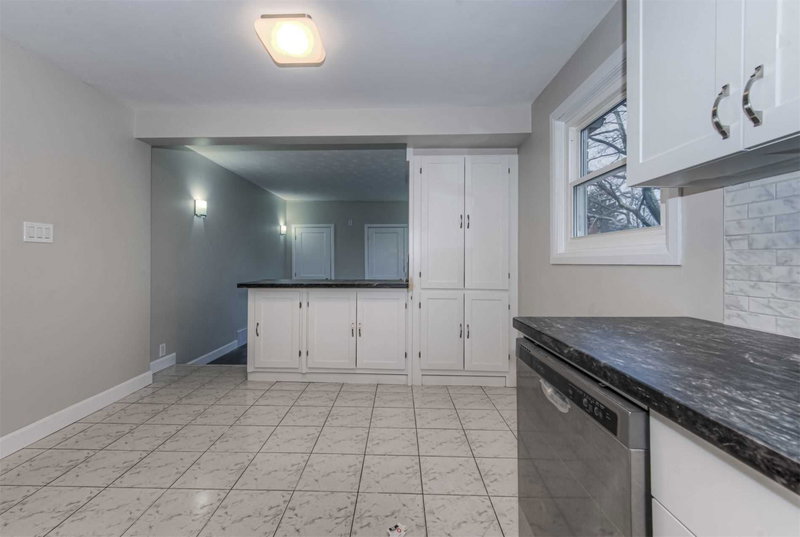 15 Hildegard Dr, Hamilton, L8K5S1 | Image 3