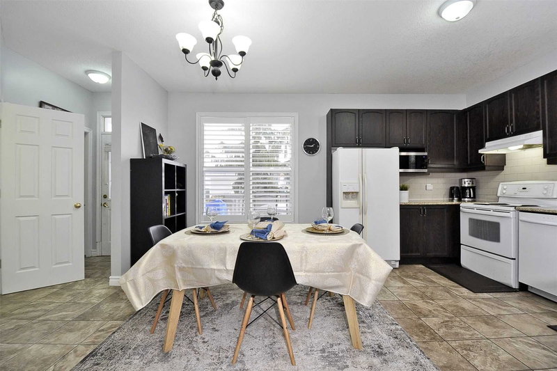 669 Zermatt Dr, Waterloo, N2T2V2 | Image 2