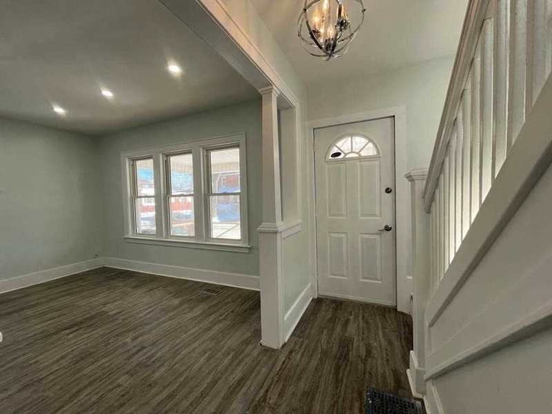 3272 Baby St, Windsor, N9C 1K8 | Image 2