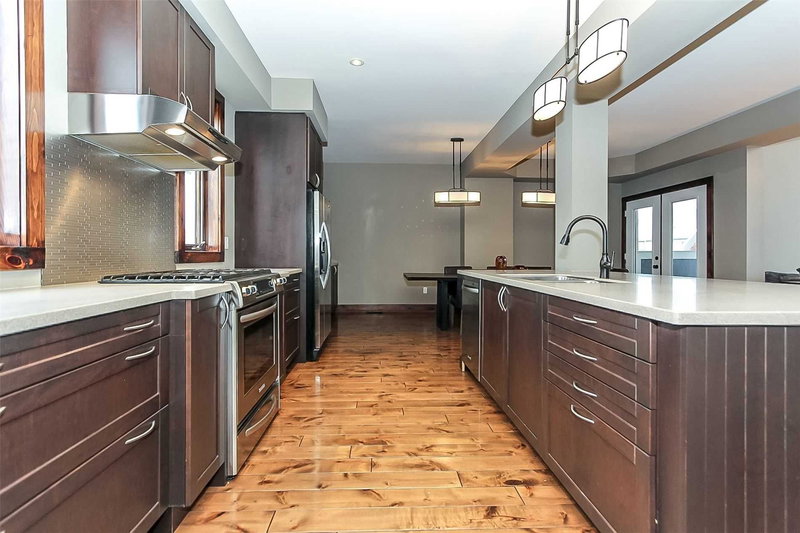 119 Venture Blvd, Blue Mountains, L9Y 0B6 | Image 3