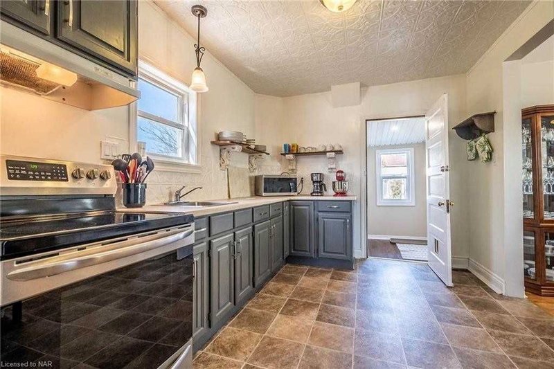 106 Chestnut St, Port Colborne, L3K 1R6 | Image 2