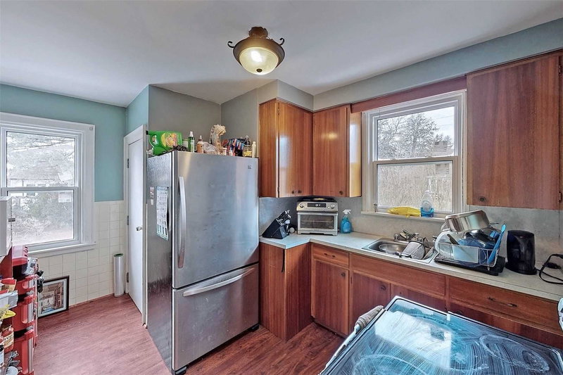 59 Longwood Rd N, Hamilton, L8S3V2 | Image 2