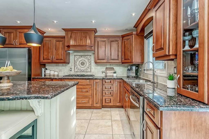 600 Highvalley Rd, Hamilton, L9G3X3 | Image 2