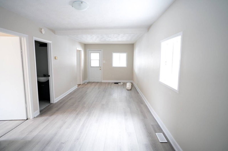 6247 Taylor St, Niagara Falls, L2G 2E9 | Image 2