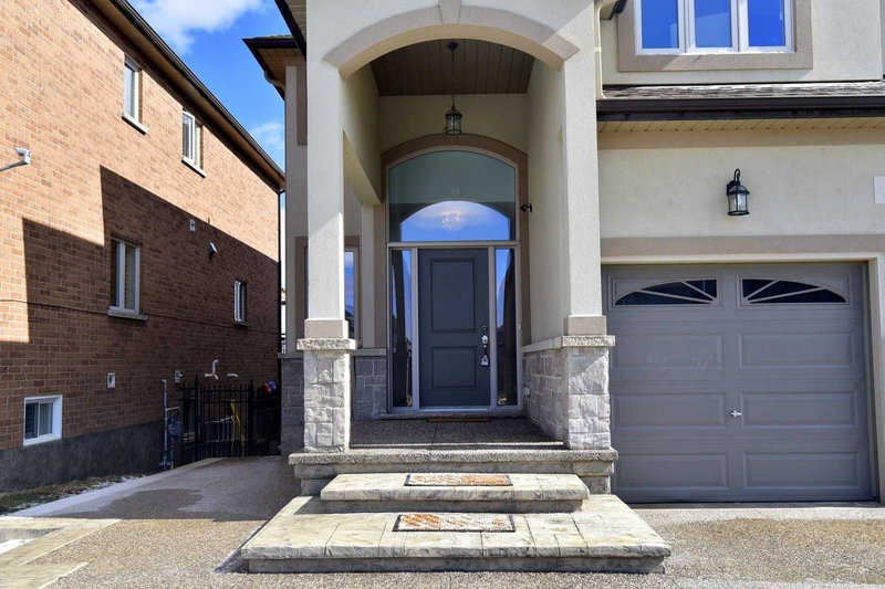 59 Greti Dr, Hamilton, L9B 0E3 | Image 2