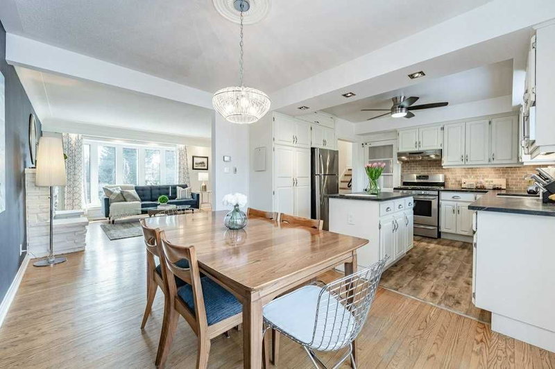 19 Douglas Rd, Hamilton, L9G 2E2 | Image 2