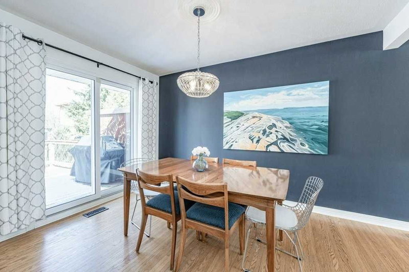 19 Douglas Rd, Hamilton, L9G 2E2 | Image 3