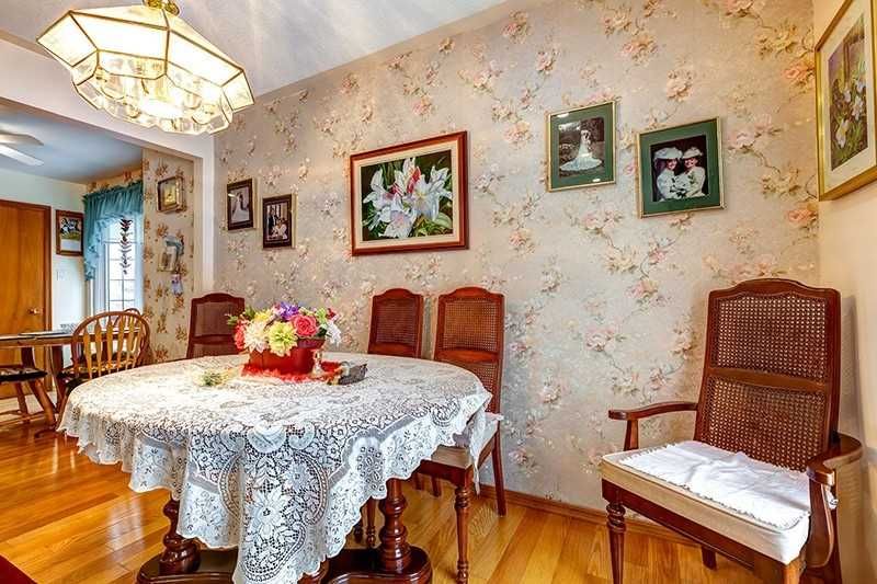 1402 Clearview Dr, Peterborough, K9K 1Z8 | Image 3