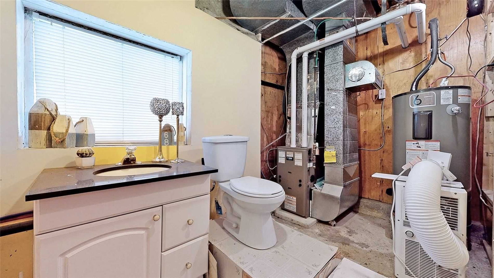 Listing Image 9