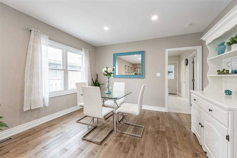 196 Ivon Ave, Hamilton, L8H 5S8 | Image 2