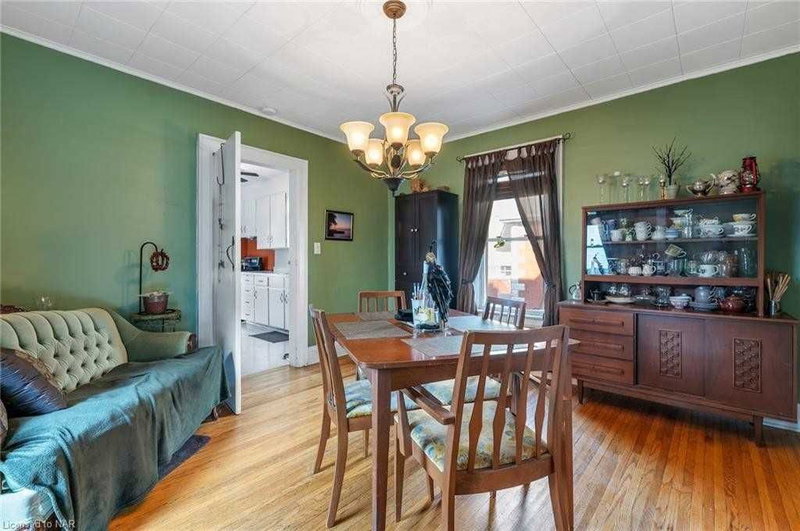 268 Emerick Ave, Fort Erie, L2A 2W5 | Image 2