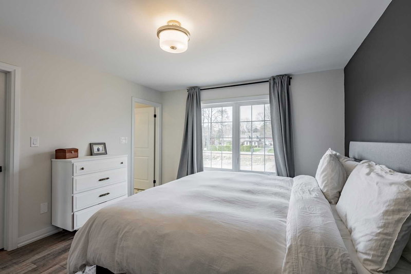 21 Corbett St, Port Hope, L1A 0E4 | Image 2