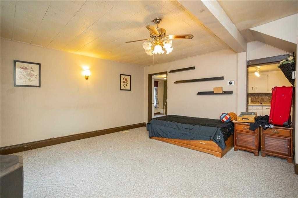 Detached House sold at 183 West Park Drive, North Middlesex, N0M 2K0 - MLS: X5544648